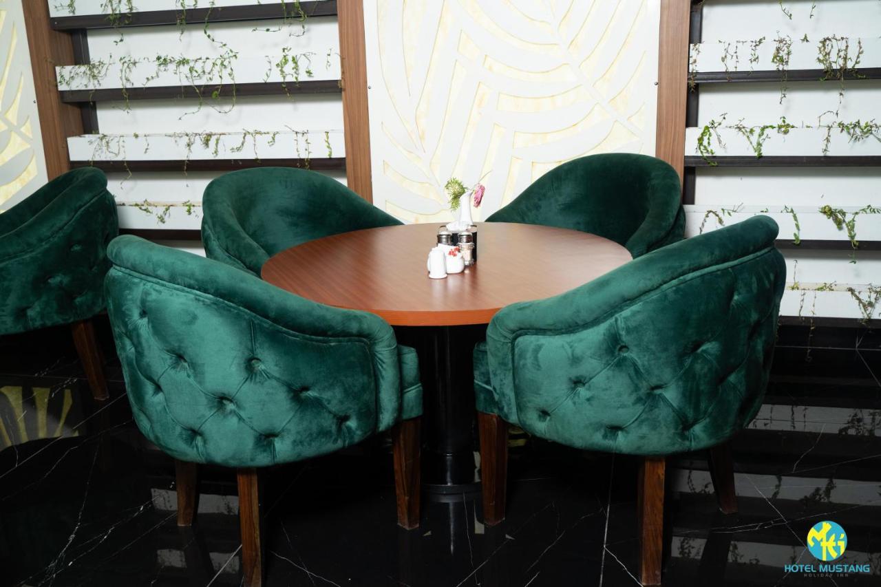 Hotel Mustang Holiday Inn Katmandu Zewnętrze zdjęcie